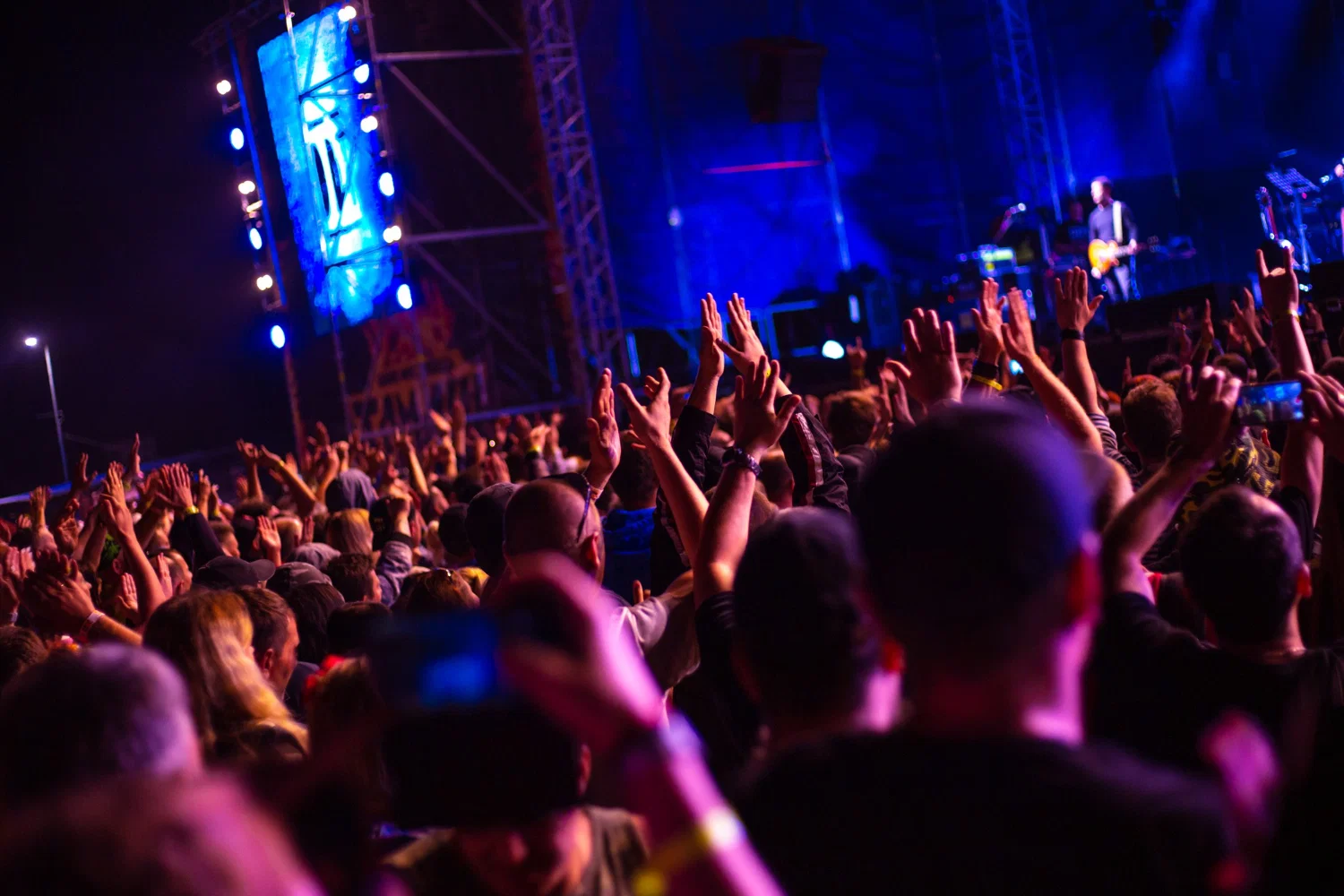 794